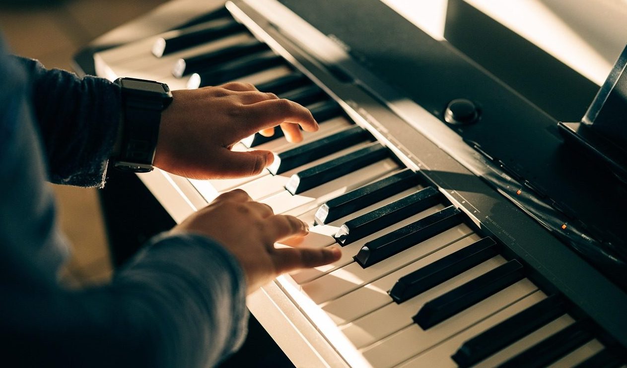 piano, nature, cinematic, playing piano, moody, music, instrument, melody, melancholic, sunlight, blackpiano, sunset, alone, solitude